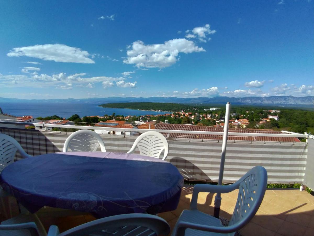 Apartments With A Parking Space Njivice, Krk - 15904 المظهر الخارجي الصورة