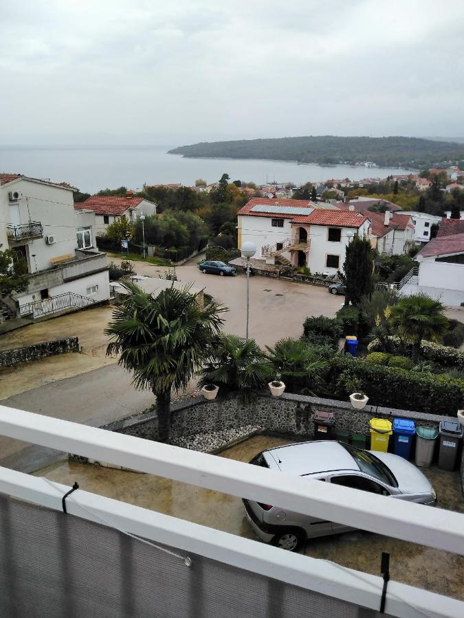 Apartments With A Parking Space Njivice, Krk - 15904 المظهر الخارجي الصورة
