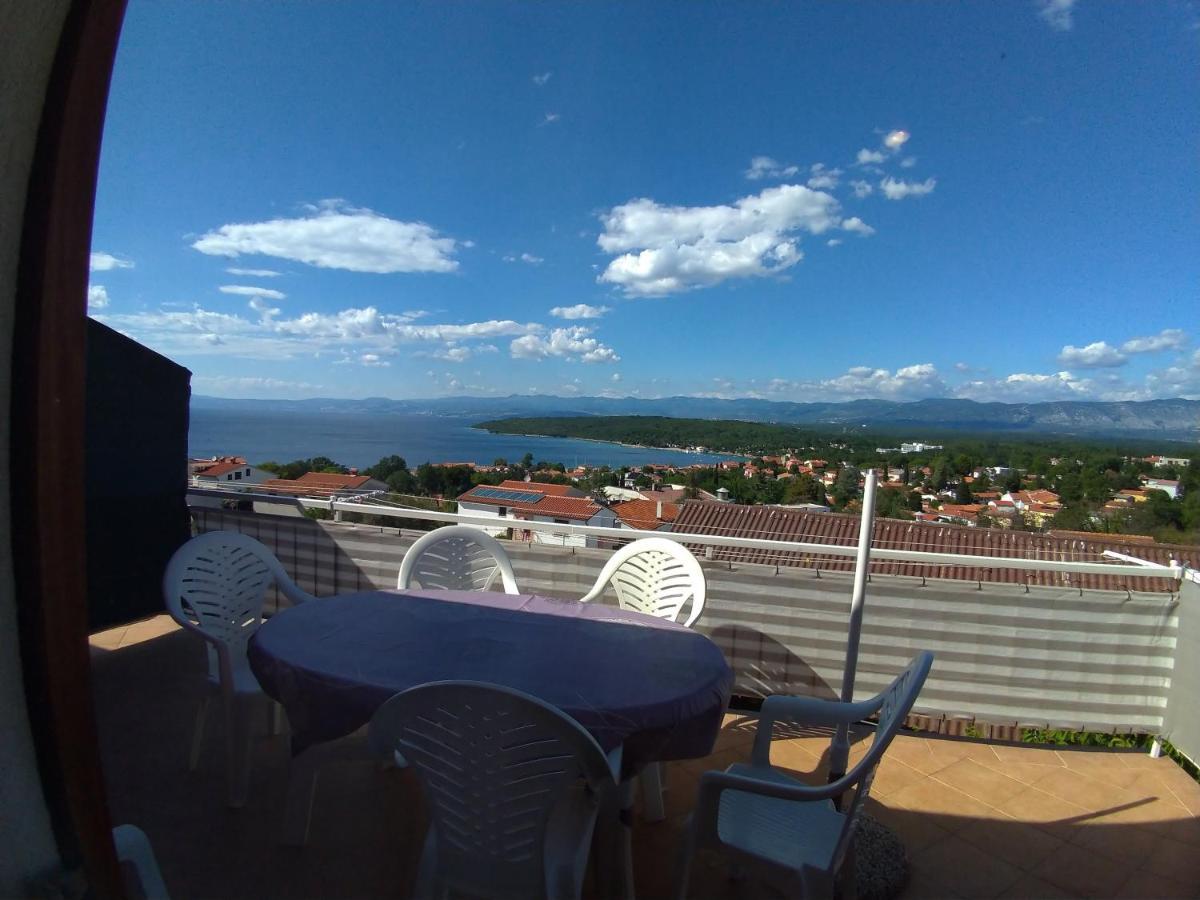 Apartments With A Parking Space Njivice, Krk - 15904 المظهر الخارجي الصورة